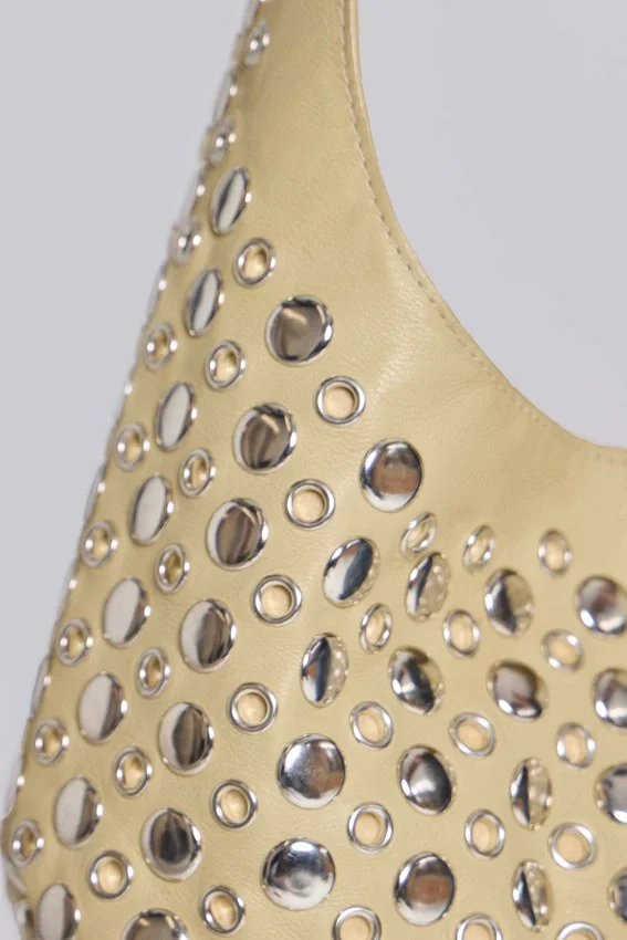 Sac en cuir clouté Osmium, couleur crème