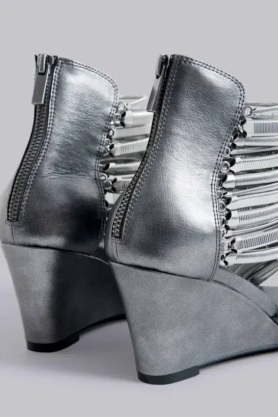 Sandales à talons compensés et chaînes « Snakechain » Oxara