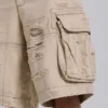 Short cargo couleur sable