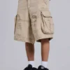 Short cargo couleur sable