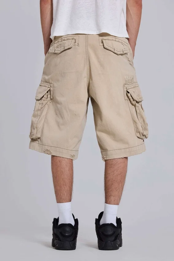 Short cargo couleur sable