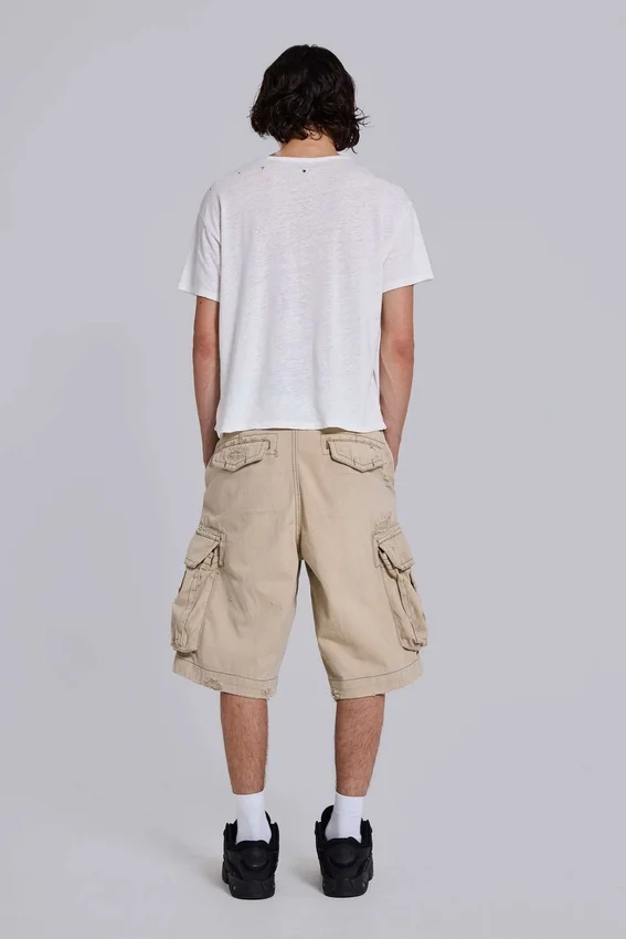 Short cargo couleur sable