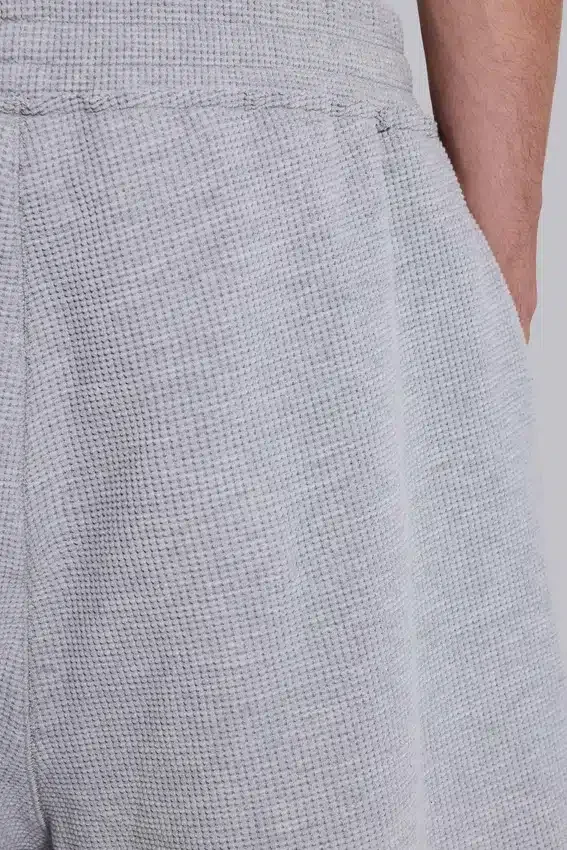 Short de jogging « Monster » en tissu gaufré gris chiné