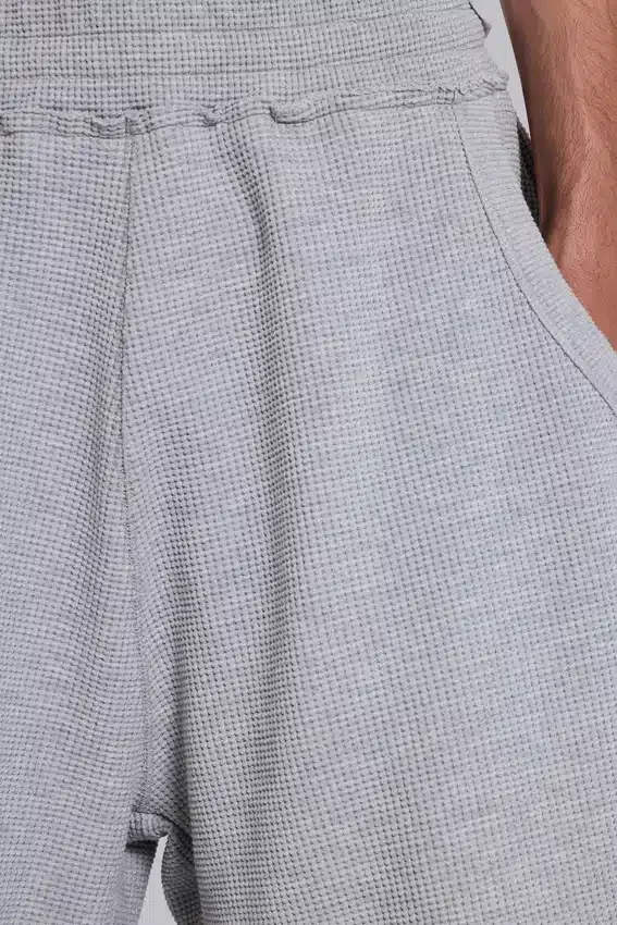 Short de jogging « Monster » en tissu gaufré gris chiné