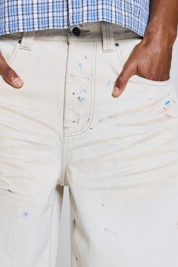 Short en jean « Paint Colossus » écru