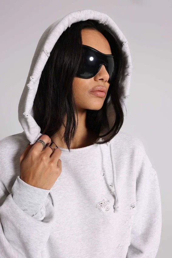 Sweat à capuche Bitten gris chiné