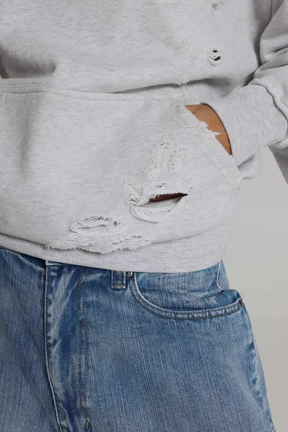 Sweat à capuche Bitten gris chiné