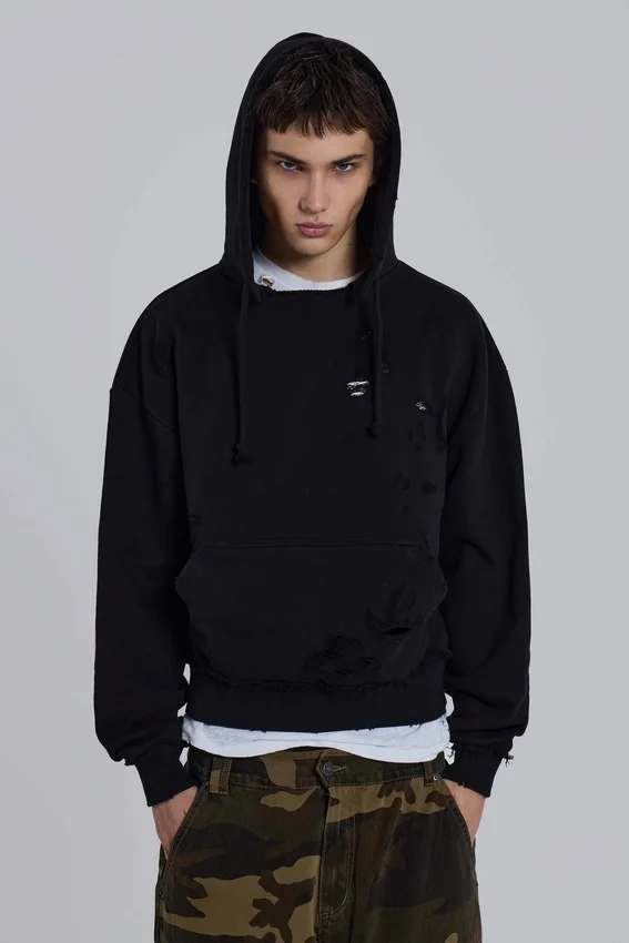 Sweat à capuche Bitten noir