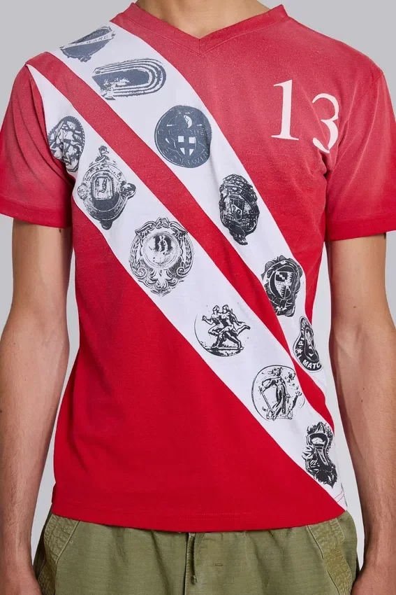 T-shirt à col en V « Crest »