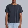 T-shirt court « Moth » noir délavé