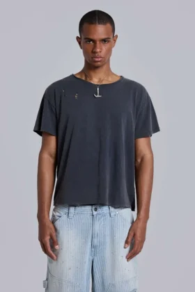 T-shirt court « Moth » noir délavé