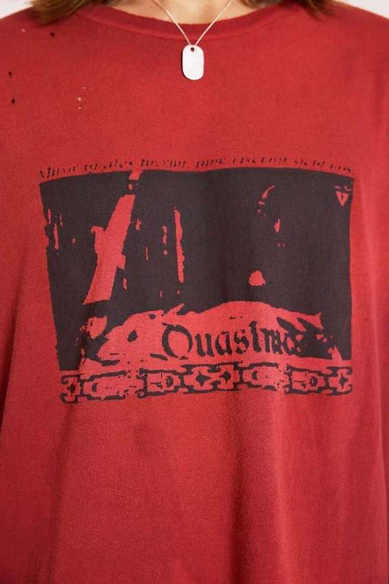 T-shirt court rouge « Quasi »