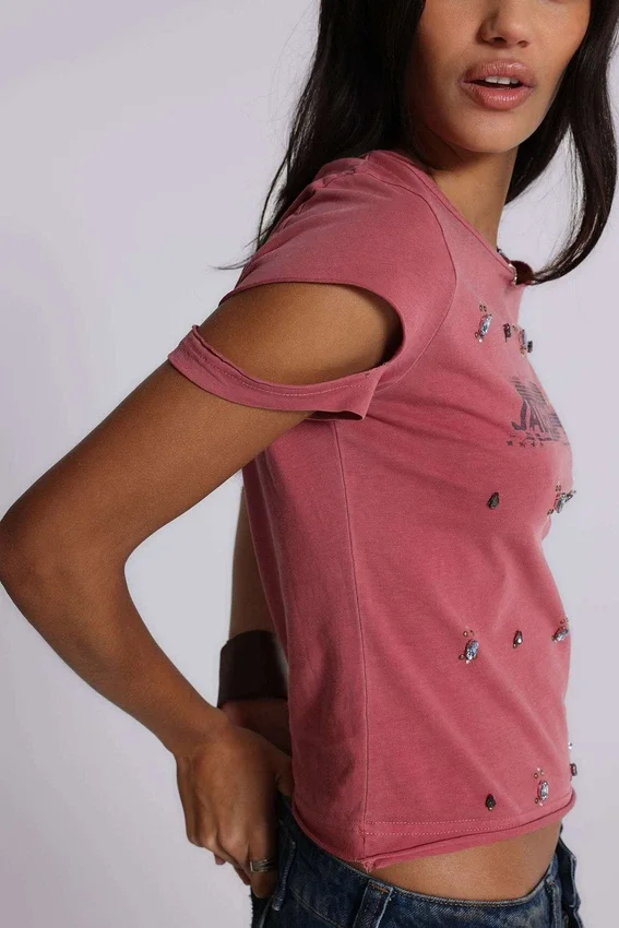 T-shirt « Rally » vieilli et orné
