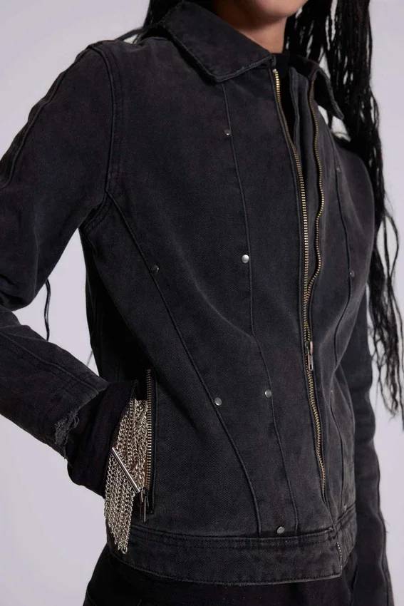 Veste en denim à clous
