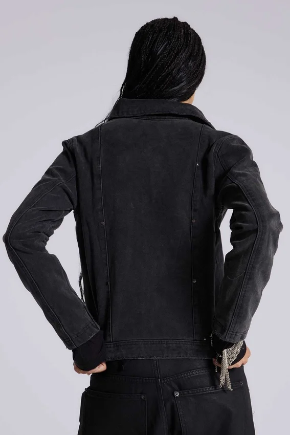 Veste en denim à clous