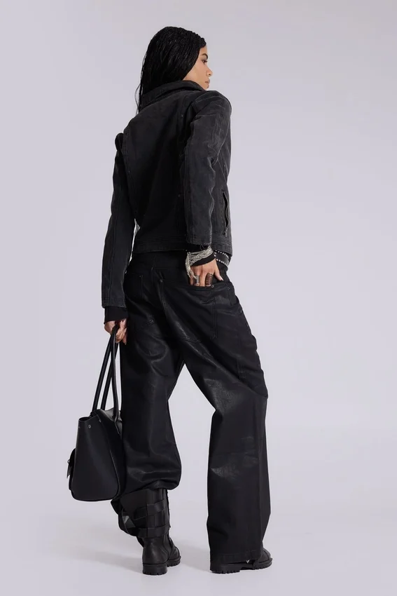 Veste en denim à clous